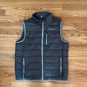 Vineyard Vines boys vest- medium